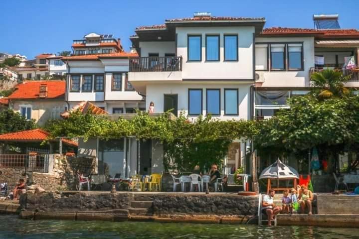 Apartment Apartman Saraiste